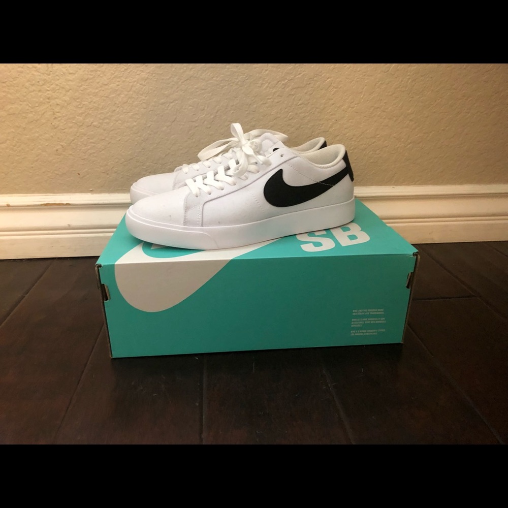 Nike size 8.5 SB Blazer Vapor TXT